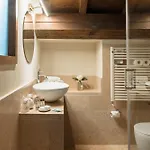 Lägenhet Osteria Luxury Peschiera del Garda